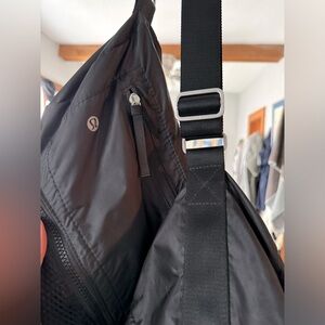 Lulu Lemon Yoga Bag//Pre-Owned//in really great shape//
